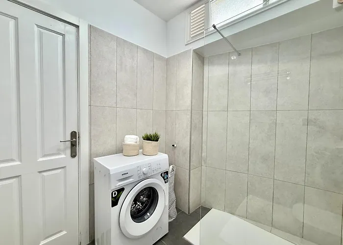 Paulmarie Stunning View Apartman *