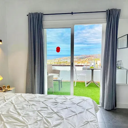 Stunning View Apartment In Colina Blanca アパート