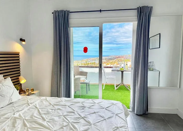 Paulmarie Stunning View Апартаменты