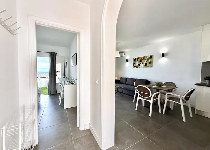 公寓 Paulmarie Stunning View 阿德耶